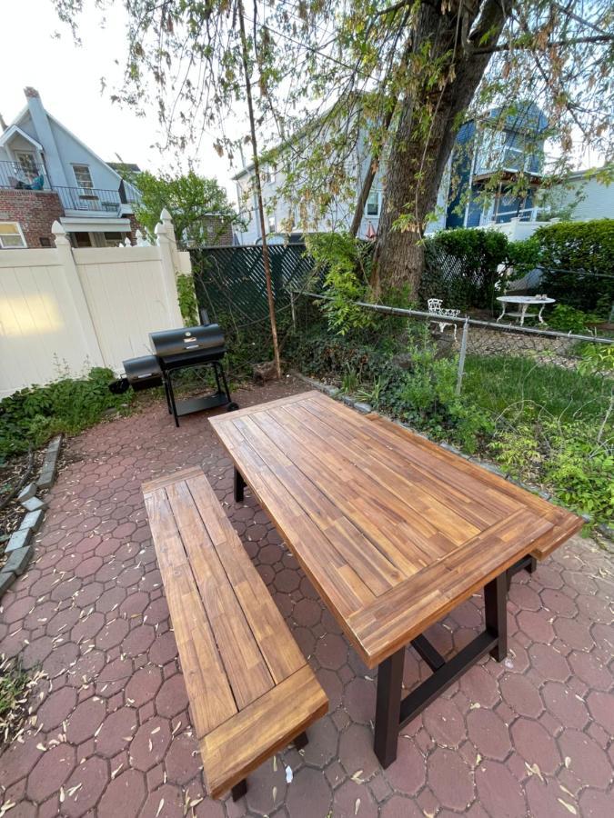 Tranquil Town House With Parking And Laundry - Just 25 Minutes To Time Square! Villa Jersey City Eksteriør billede